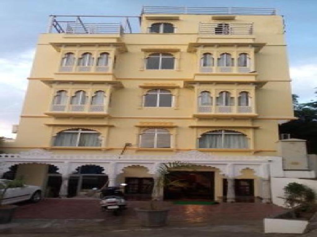 Hotel Mahima Palace Удайпур Екстериор снимка