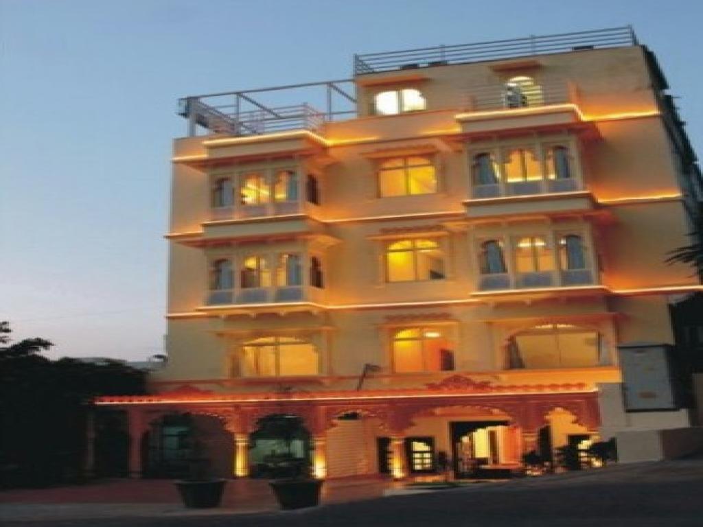 Hotel Mahima Palace Удайпур Екстериор снимка