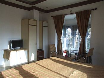 Hotel Mahima Palace Удайпур Екстериор снимка
